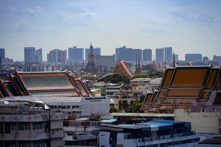 The train line rule in Bangkok