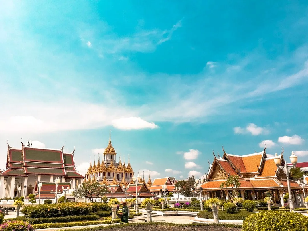 Living in Bangkok: Choosing a District and a Train Line